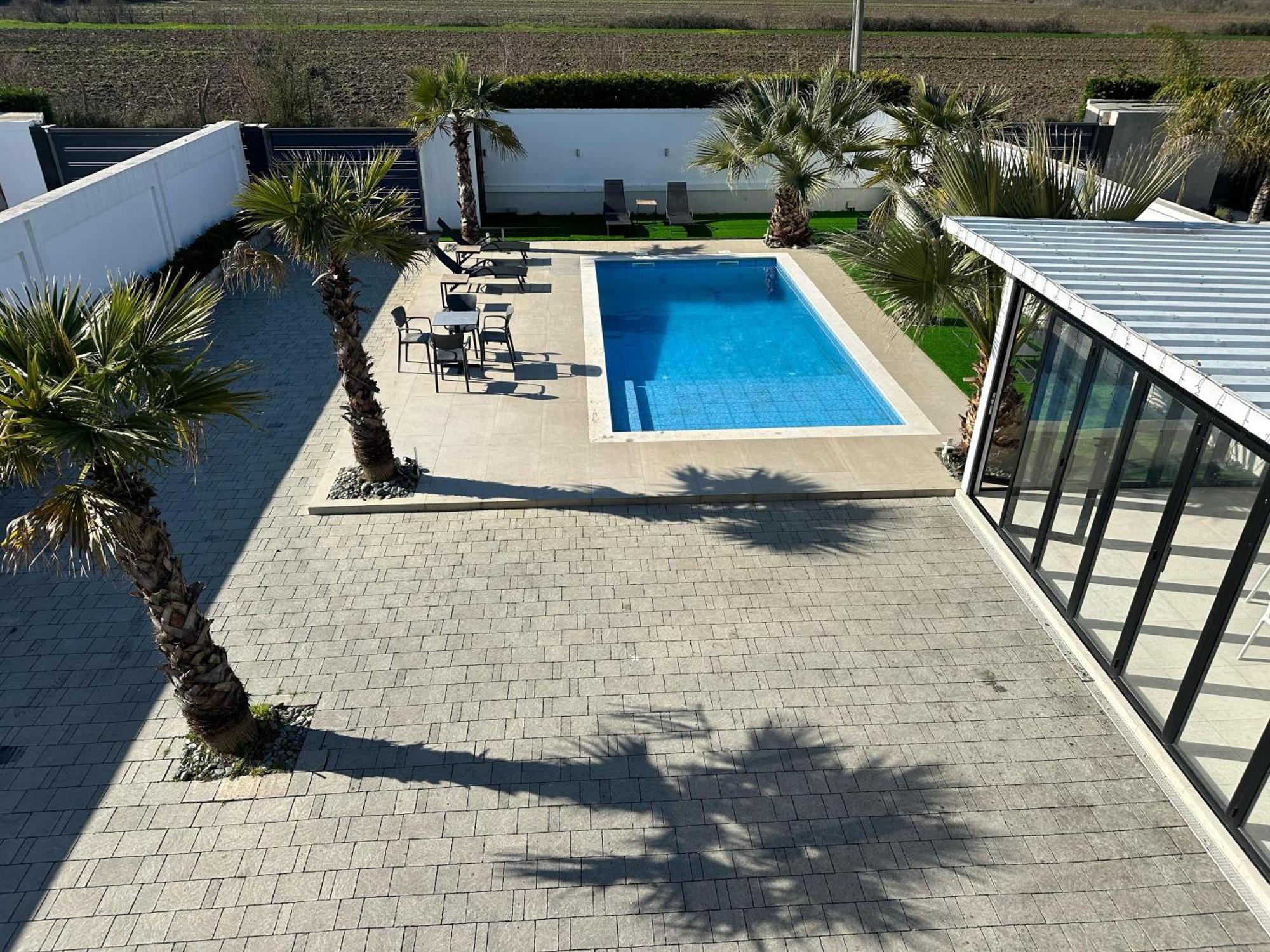 Isea Wood Villa Rrushkull  Ngoại thất bức ảnh